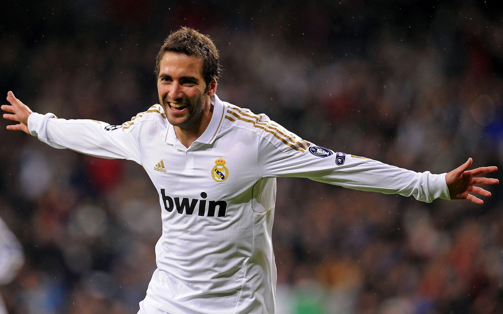 武切维奇筑起塞尔维亚之墙，篮网力克深圳背后，是单核时代的倔强回声